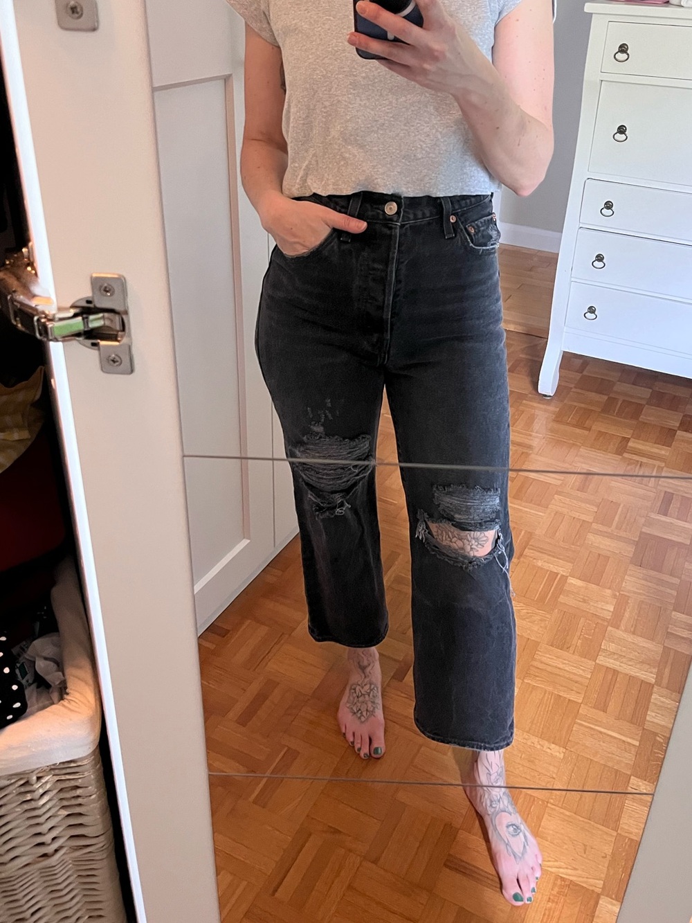 Levi’s ribcage crop